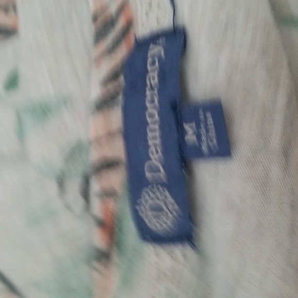 🦋Democracy Jungle Fever Tiger Top - Picture 5 of 6